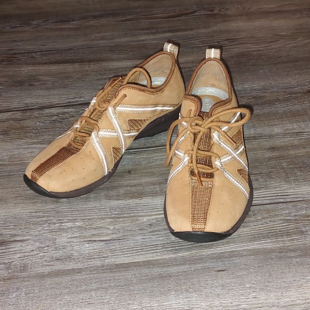 LIZ SPORT BY LIZ CLAIBORNE “Bizzy”  sneakers  shoes SIZE 6